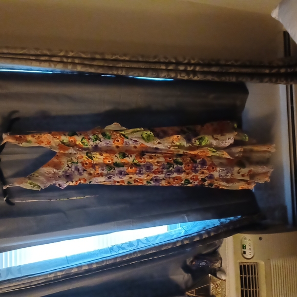 Dress - Picture 2 of 6